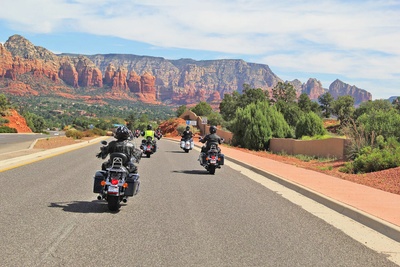 Motorcyklister på Route 66 gennem Arizona, USA
