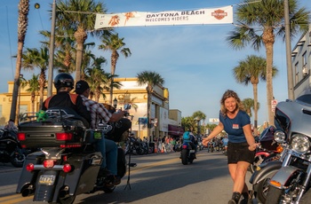 MC-guide Henrietta til Daytona Bikeweek 
